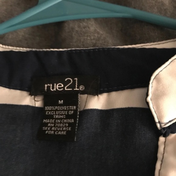 Women’s Medium Dress - Picture 5 of 5